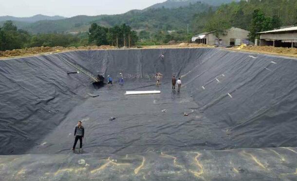 极品白丝美女被肏视频 膨润土复合防水垫施工注意事项有哪些呢