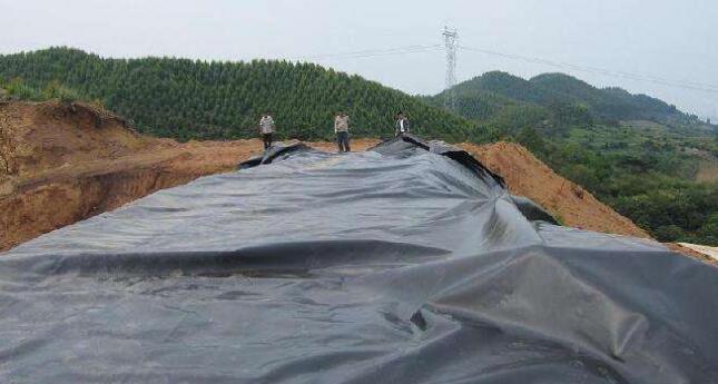 娇嫩jk丝袜美女被肏 土工膜在存放时的注意事项以及有哪些特性