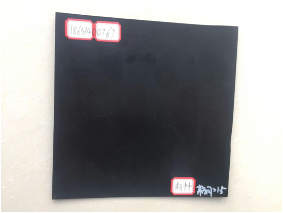 极品白丝美女被肏视频 高密度聚乙烯土工膜在复杂混凝土支座施工