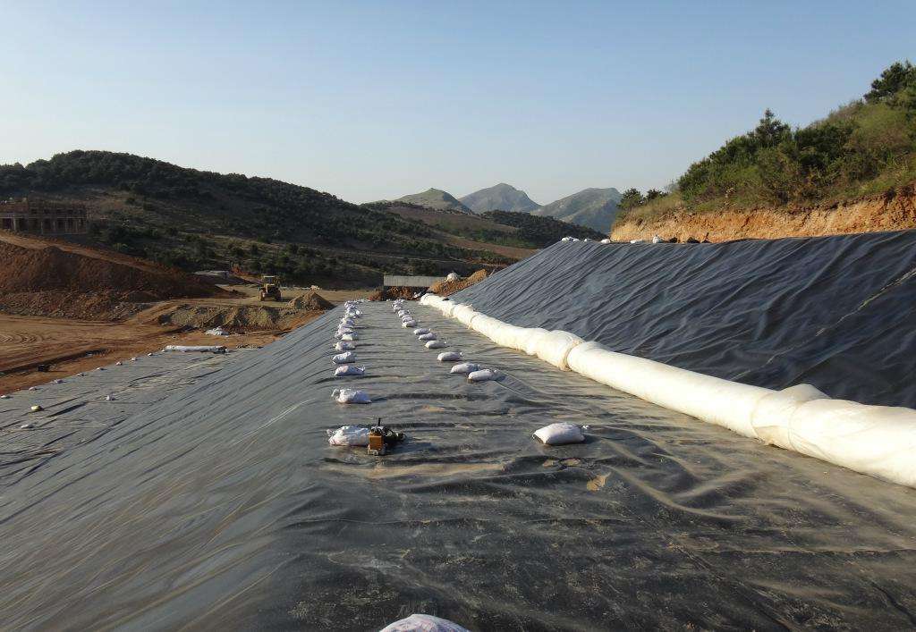 极品白丝美女被肏视频 矿山土质边坡hdpe土工膜护坡步骤