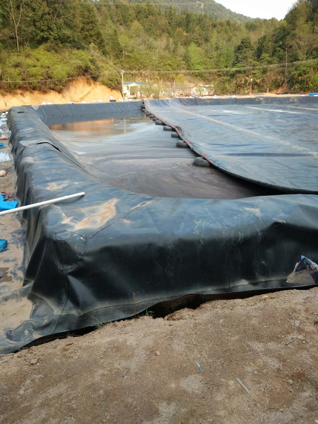 娇嫩jk丝袜美女被肏 土工膜应用过程中水力学性能如何定义?