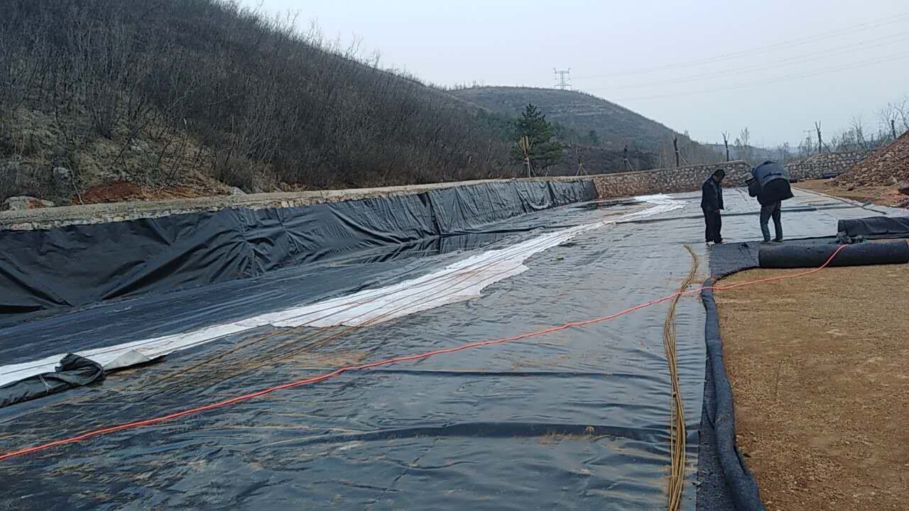 娇嫩jk丝袜美女被肏 防渗土工膜加固湿陷性黄土地基机理