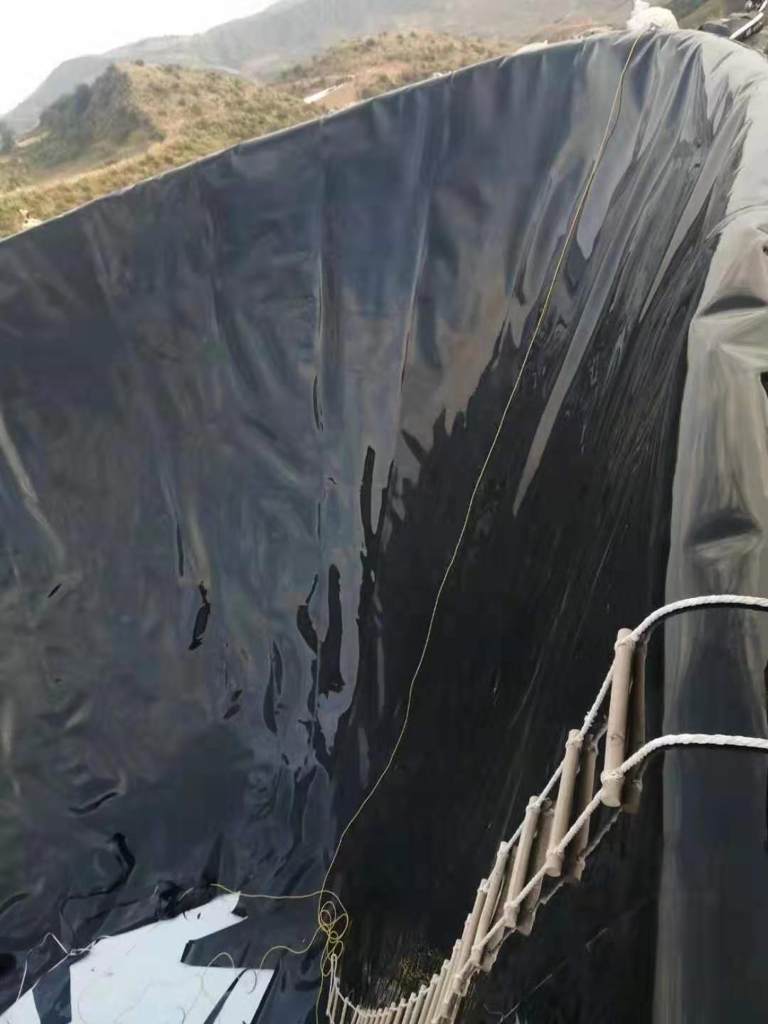 娇嫩jk丝袜美女被肏 土工膜现场检漏的方法大概有两种