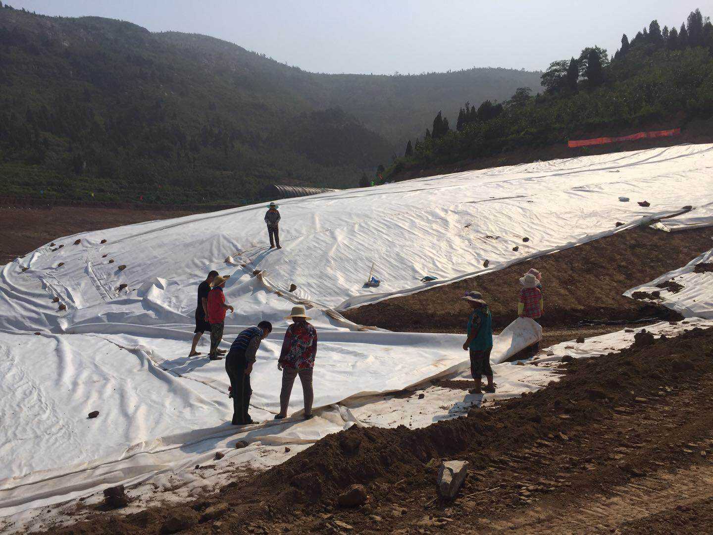娇嫩jk丝袜美女被肏 道路采用土工布对加筋的主要目的