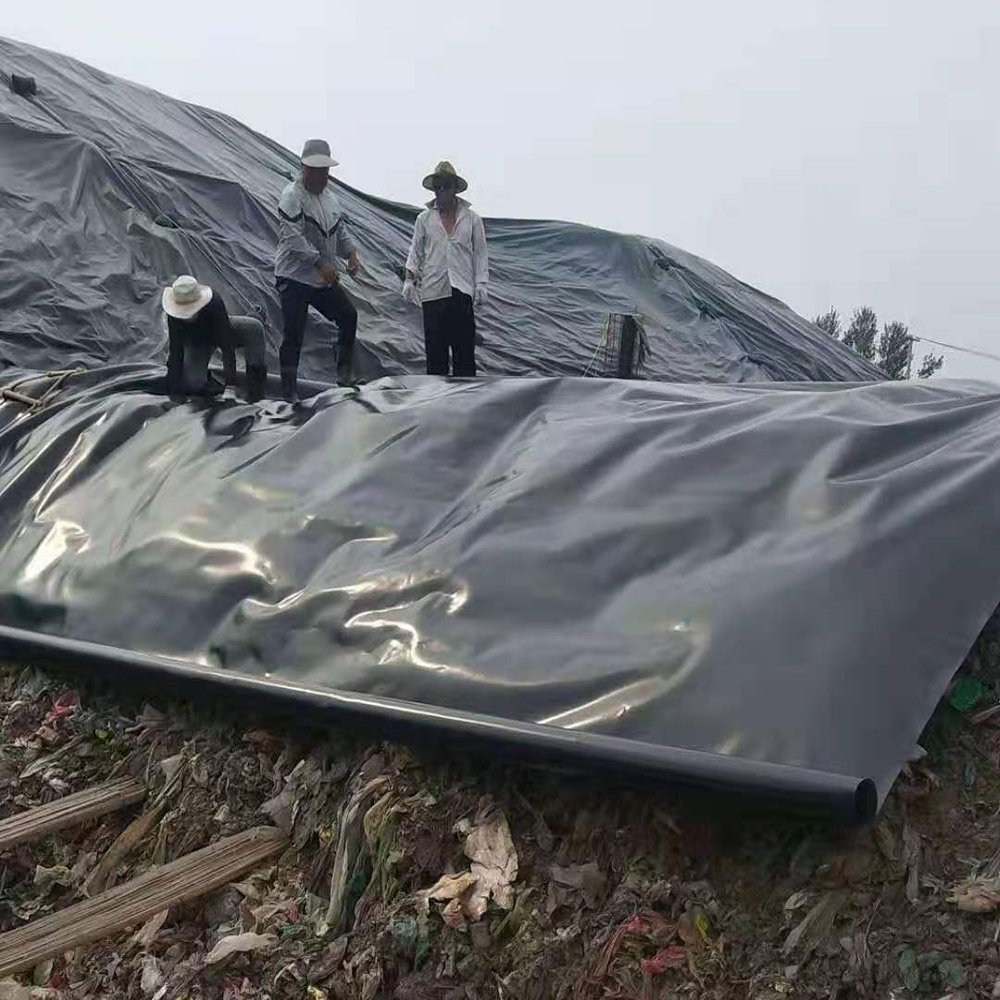 极品白丝美女被肏视频 蓄热水池底部和四周设计防渗材料的选择