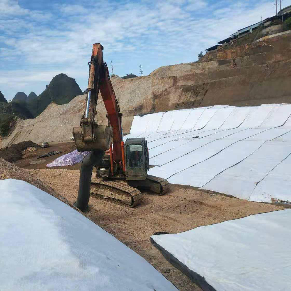 娇嫩jk丝袜美女被肏 纺织土工布和无纺土工布有什么区别?