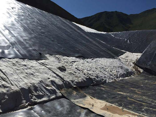 经典三级福利在线观看 防渗土工膜、膨润土防水毯搭接宽度符合设计和规范要求
